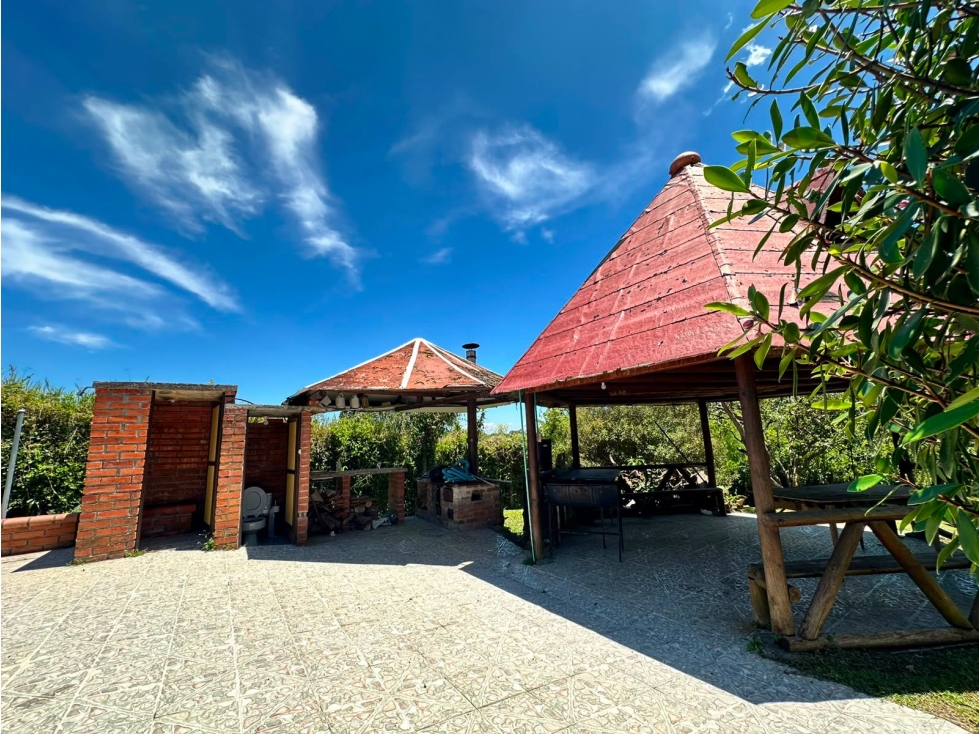 ESPECTACULAR CASA CAMPESTRE EN PEREIRA VÍA ARMENIA - 5