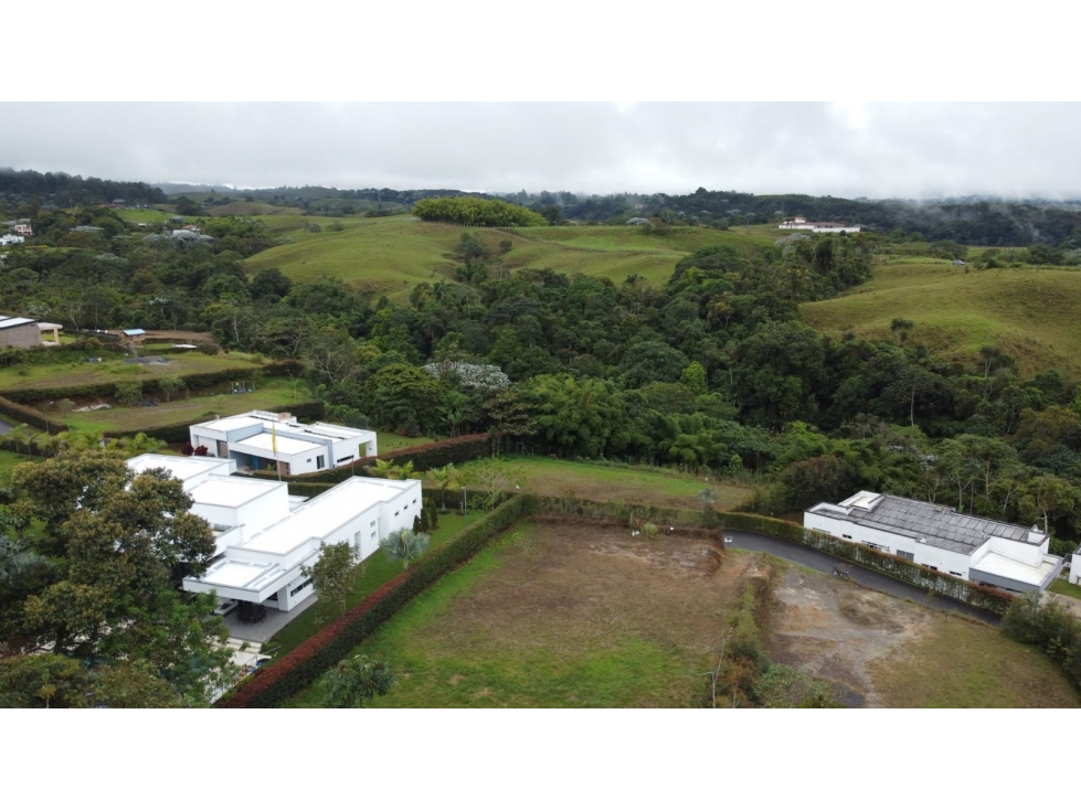 LOTE EN VENTA VÍA ARMENIA PEREIRA - 5