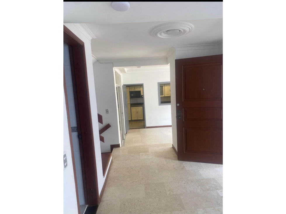 Amplia Casa de 3 Niveles en Venta - Los Álamos, Pereira — foto 2