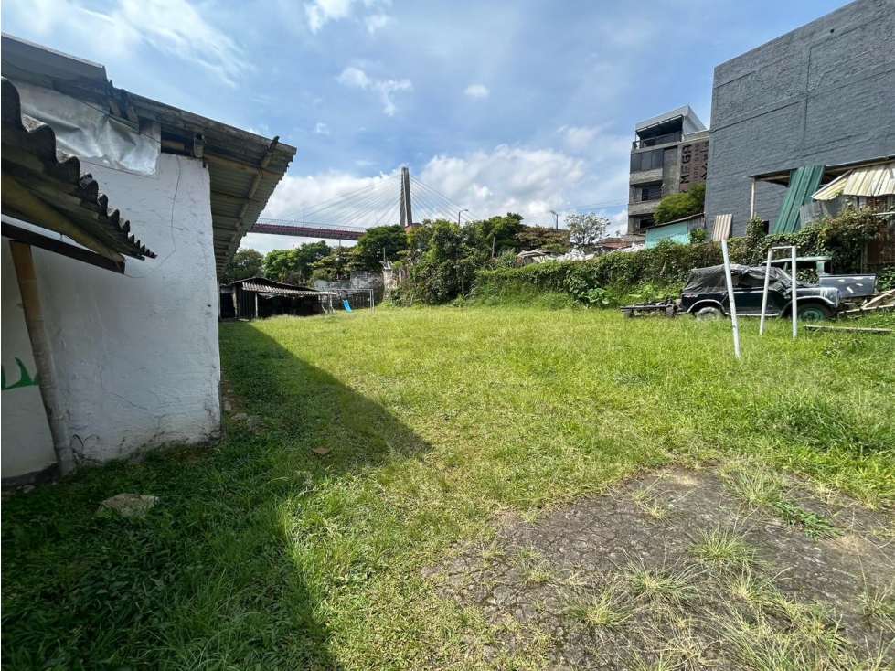 Venta de lote comercial entre el Centro y la Avenida del Río — foto 6