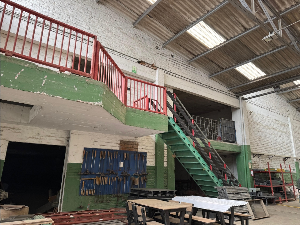 SE RENTA BODEGA COMERCIAL O INDUSTRIAL EN LA AVENIDA DEL POLLO PEREIRA - 6
