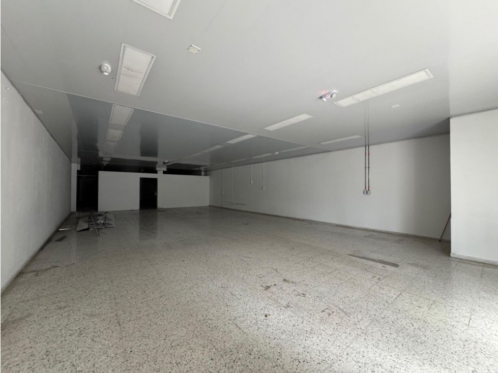 Local comercial en renta Av. 30 de Agosto, Pereira