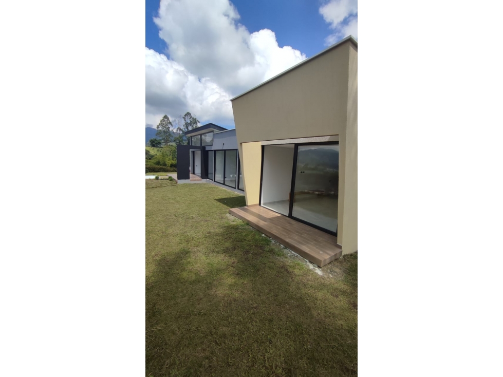 Hermosa casa campestre en venta, Dosquebradas - 3