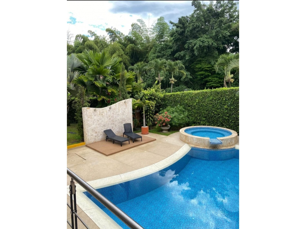 Casa Campestre en Venta en la Mejor Zona de Pereira, Cerritos