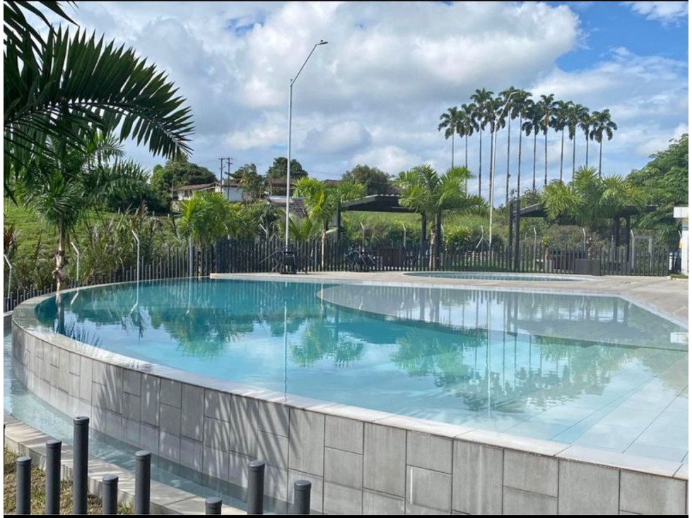 Hermosa Casa en Venta en Vía Condina, Pereira