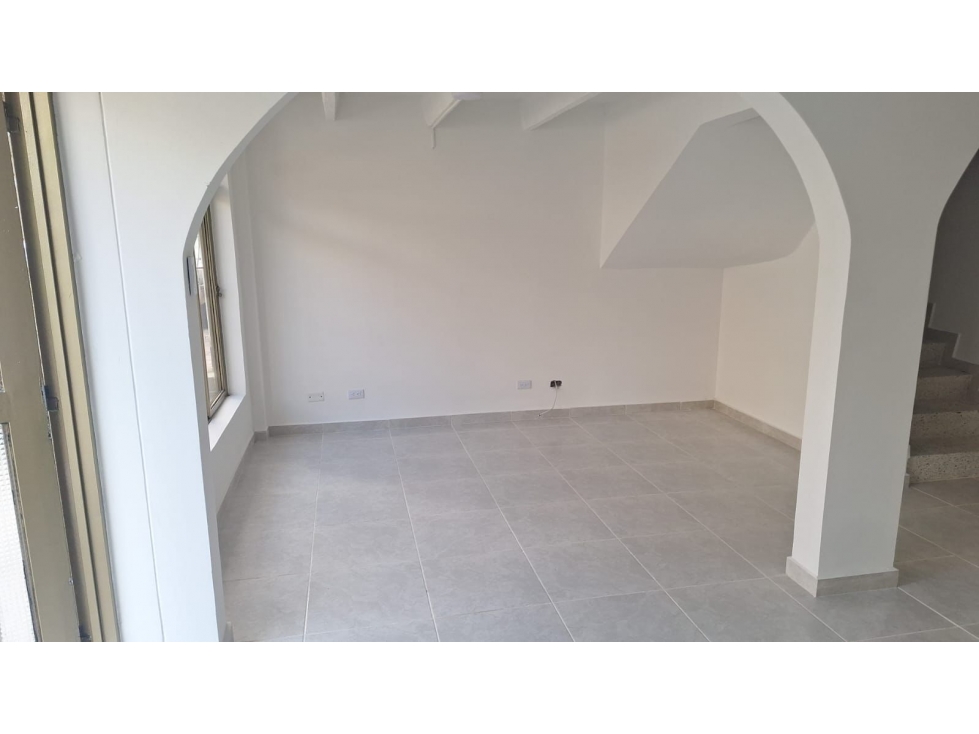 Casa Dúplex Vehicular en Venta en Vhaler, Dosquebradas