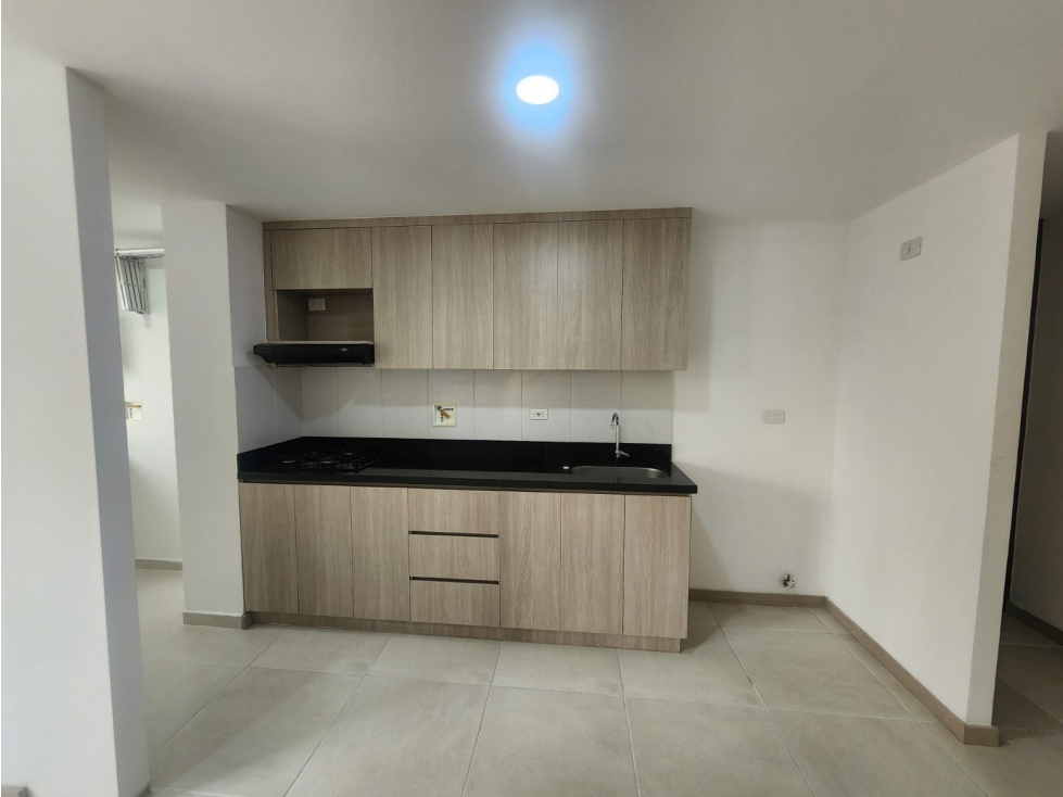 Venta Apartamento sabaneta a dos cuadras del parque negociable — foto 2