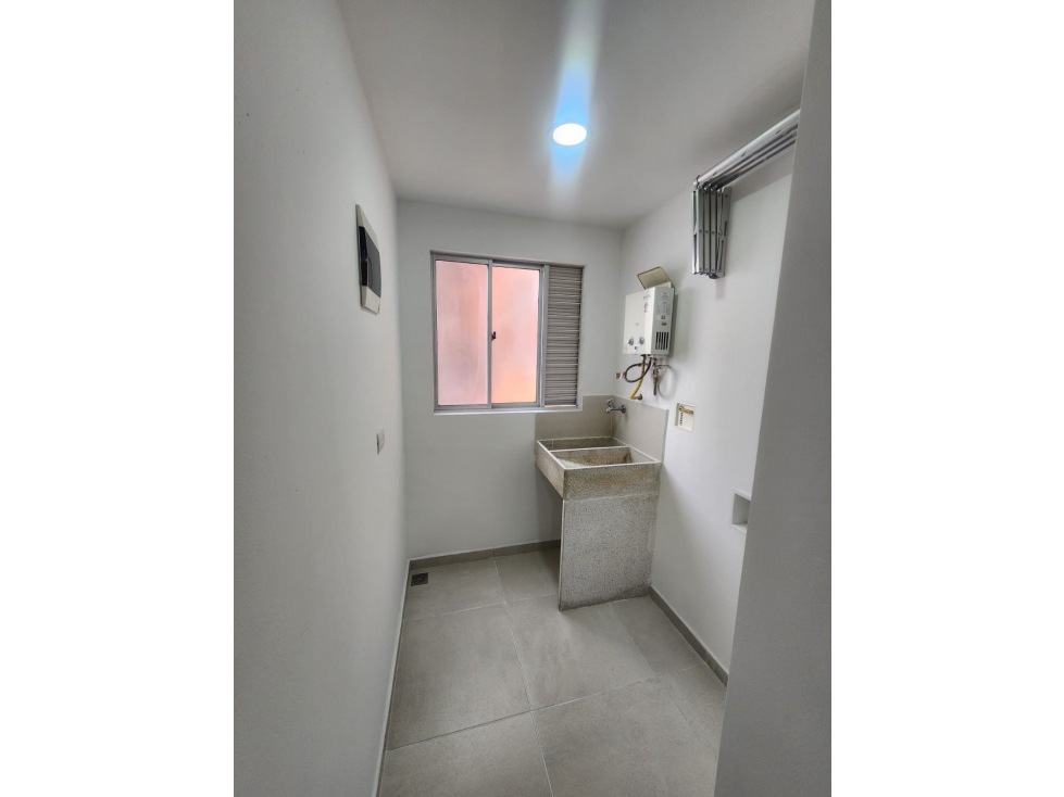 Venta Apartamento sabaneta a dos cuadras del parque negociable — foto 6