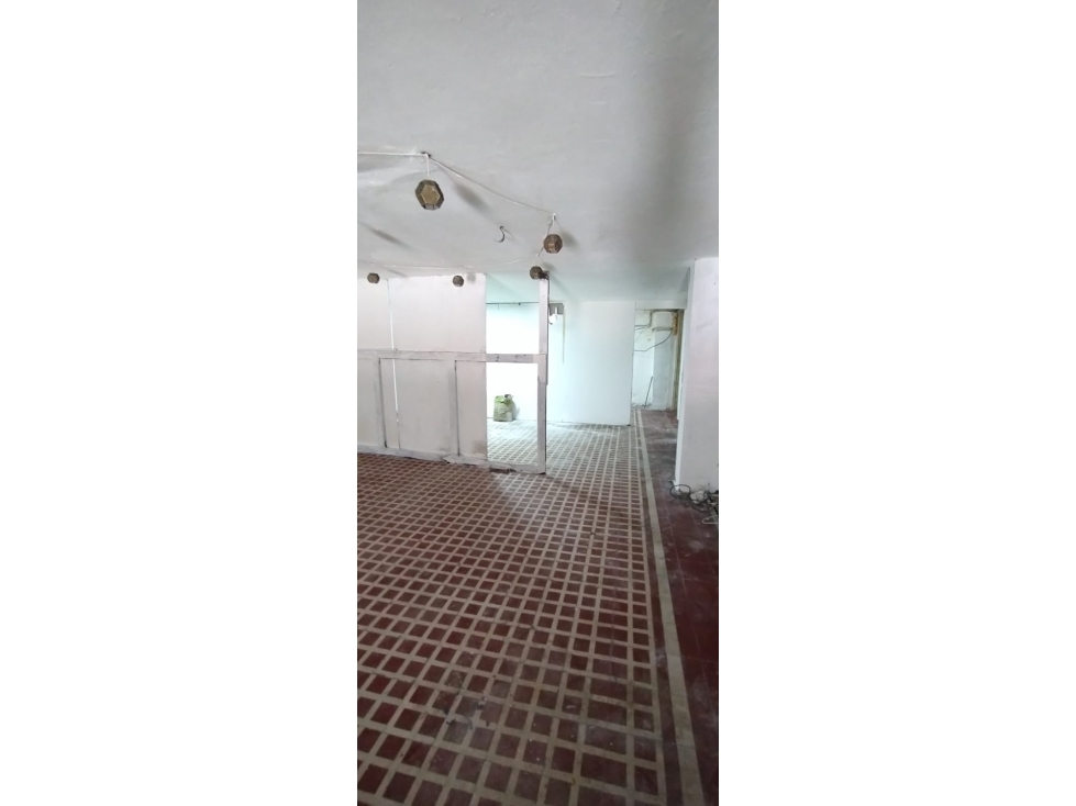 ARRIENDO CASA COMERCIAL- 2 NIVELES CENTRO DE CARTAGENA - 1
