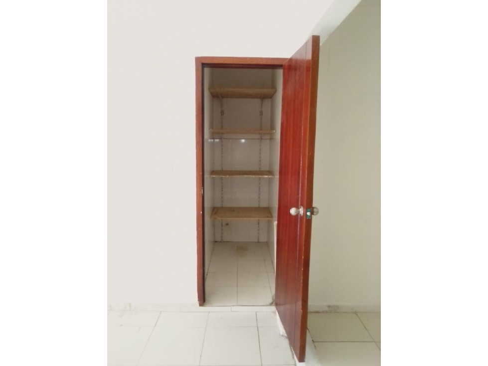 ARRIENDO LOCAL COMERCIAL U OFICINA BARRIO LOS ALPES - 3