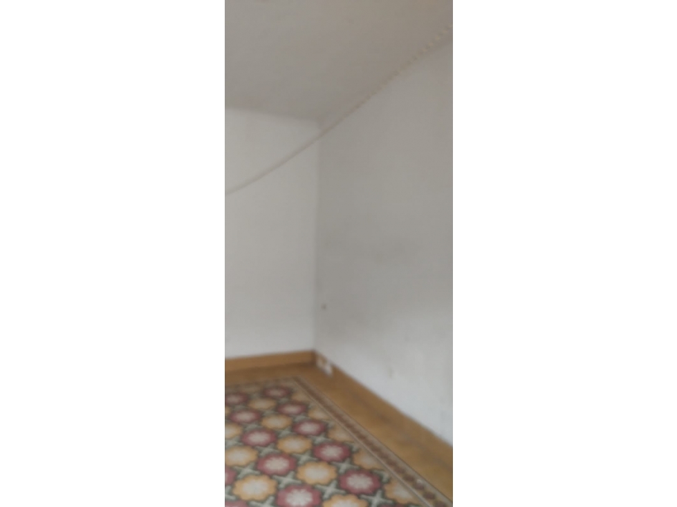 ARRIENDO CASA COMERCIAL- 2 NIVELES CENTRO DE CARTAGENA - 6