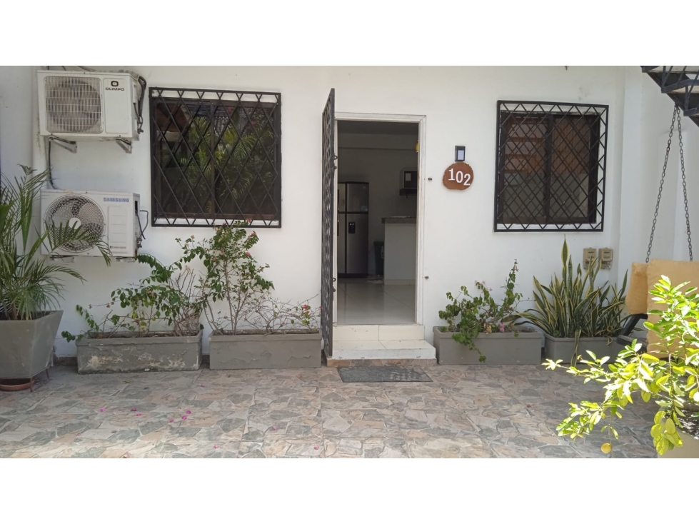 ARRIENDO APARTAMENTO MANGA AMOBLADO INTERNO CARTAGENA DE INDIAS.