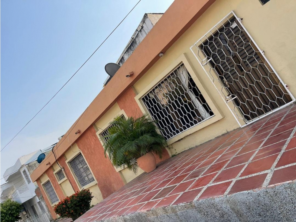 SE VENDA CASA LOS ALPES SIN AMOBLAR