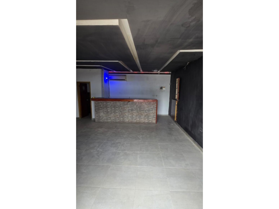 ARRIENDO LOCAL BARRIO LAS GAVIOTAS - 2