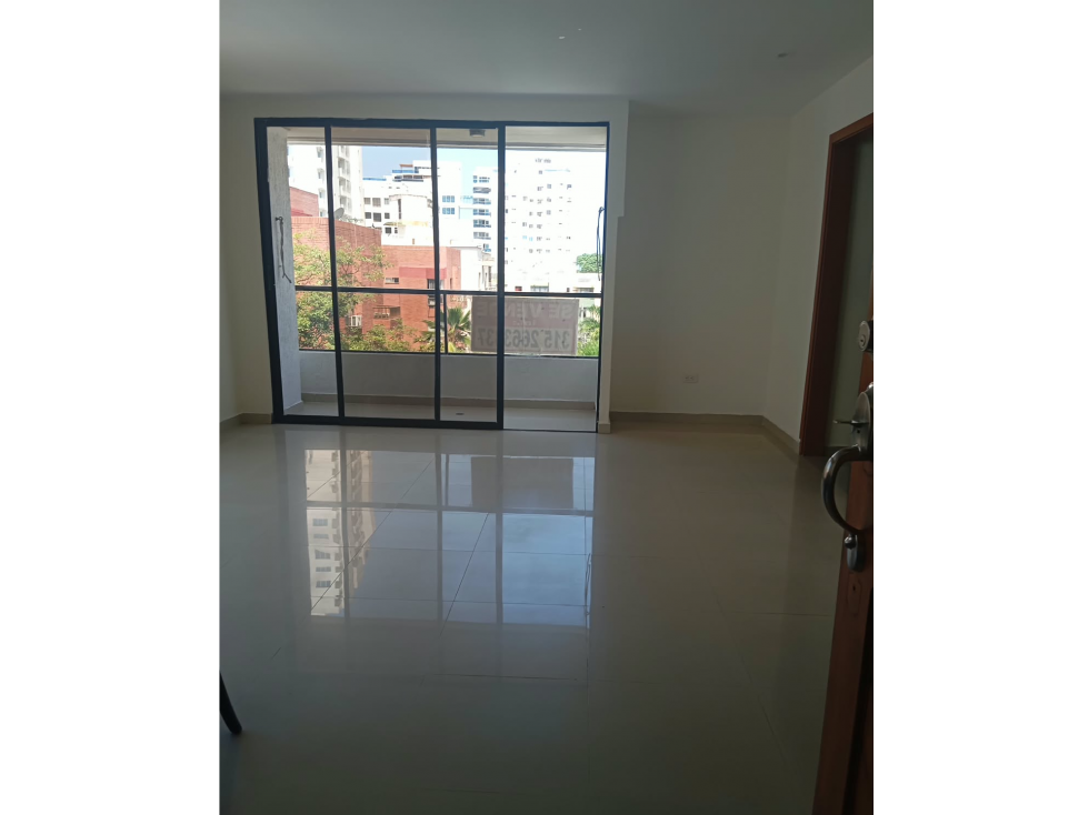 ARRIENDO APARTAMENTO BARRIO MANGA CARTAGENA DE INDIA — foto 2