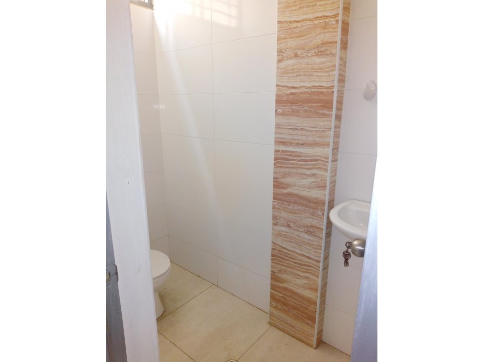 ARRIENDO LOCAL-CARTAGENA-PIE DE LA POPA - 2