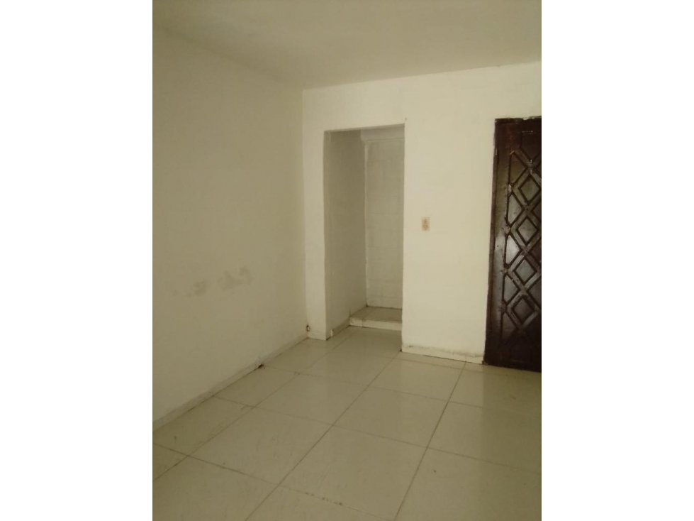 ARRIENDO LOCAL COMERCIAL U OFICINA BARRIO LOS ALPES - 2