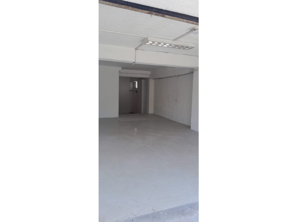 ARRIENDO LOCAL COMERCIAL 4 VIENTOS - 3