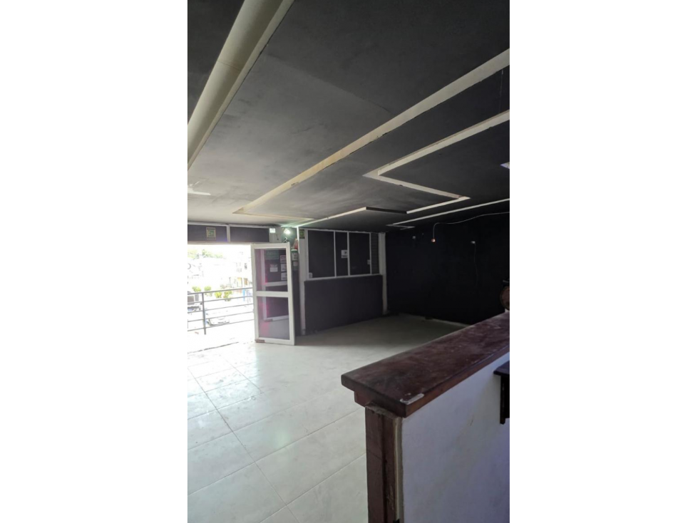 ARRIENDO LOCAL BARRIO LAS GAVIOTAS - 3