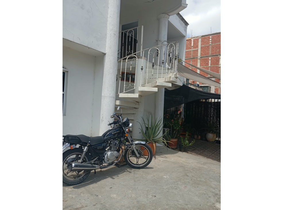 VENTA CASA + 2 APART EN SANTA LUCIA CARTAGENA DE INDIA — foto 2