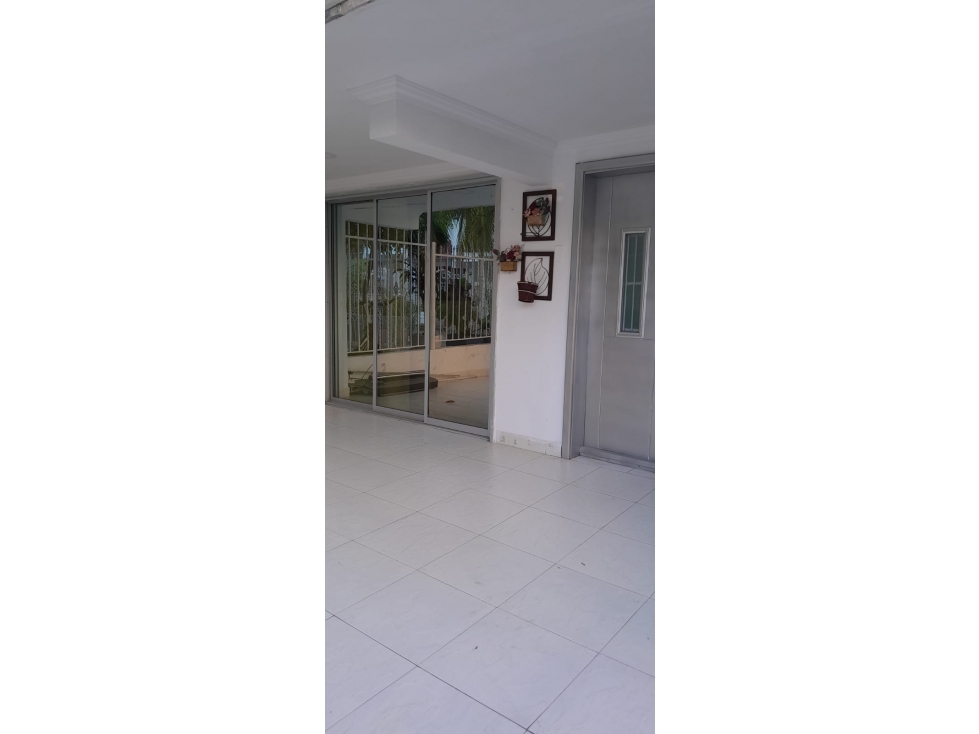 SE VENDE CASA DE 3 PISOS CONTADORA — foto 2