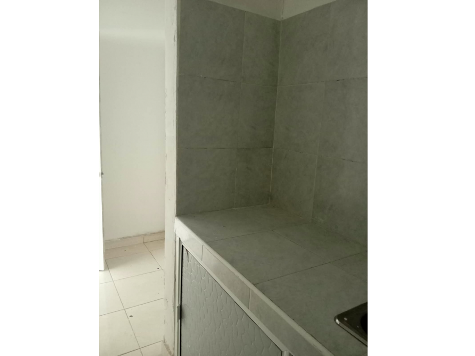 ARRIENDO LOCAL BARRIO SAN ANTONIO CARTAGENA DE INDIA - 3