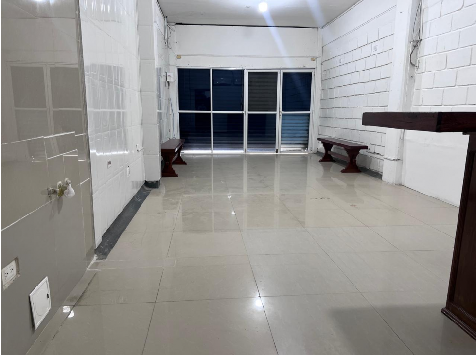 ARRIENDO BODEGA OFICINA BOSQUE CARTAGENA DE INDIAS — foto 2