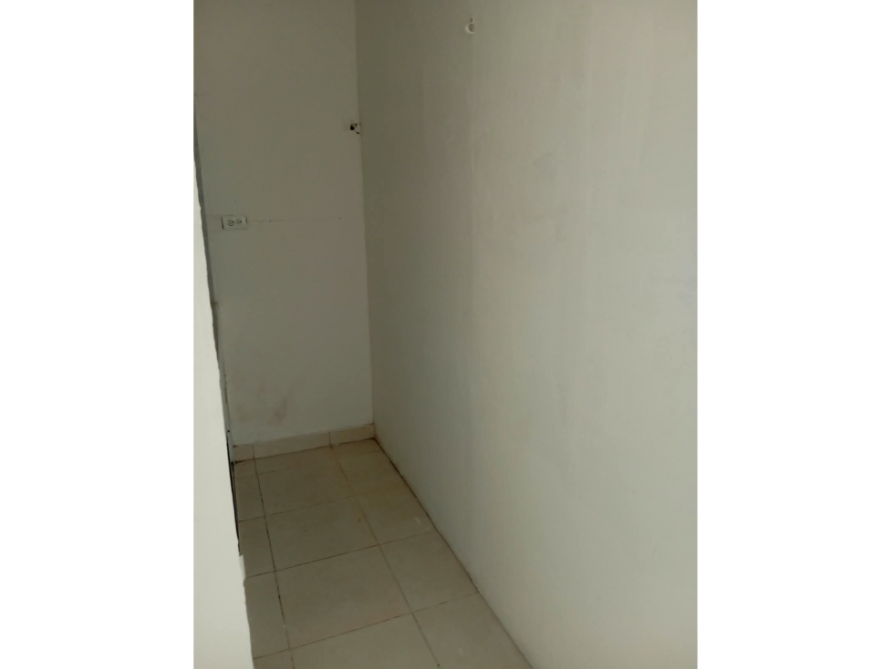 ARRIENDO LOCAL BARRIO SAN ANTONIO CARTAGENA DE INDIA - 6