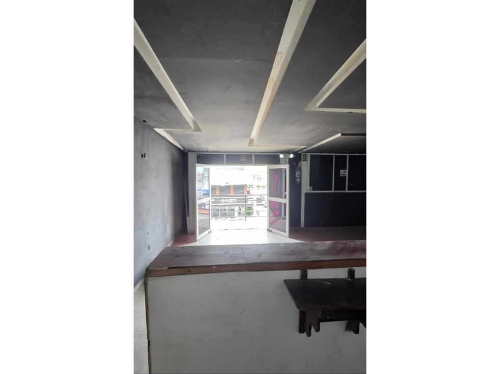 ARRIENDO LOCAL EN CARTAGENA DE INDIA - 5