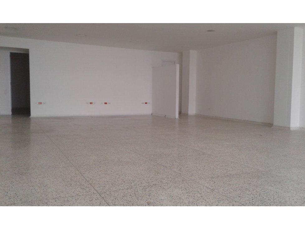 ARRIENDO LOCAL- OFICINA- SECTOR LOS ALPES - AVENIDA PEDRO DE HEREDIA - 6