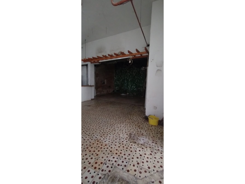 ARRIENDO CASA COMERCIAL- 2 NIVELES CENTRO DE CARTAGENA - 3