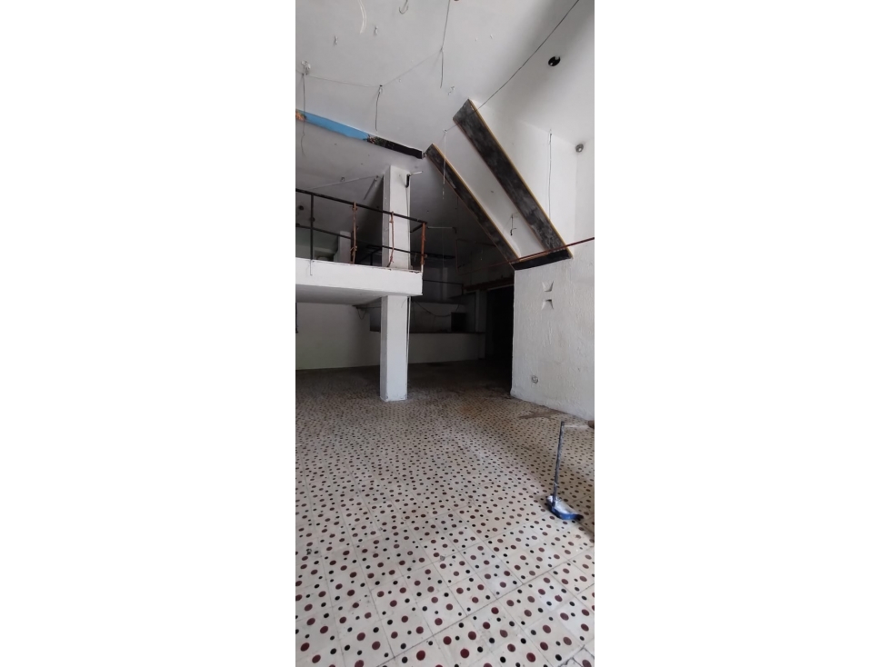 ARRIENDO CASA COMERCIAL- 2 NIVELES CENTRO DE CARTAGENA - 4