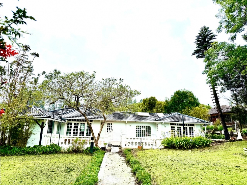 QUINTA EN VENTA, EN PIFO URBANIZACION CON SEGURIDAD 24H00