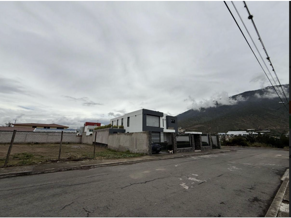 Terreno de Venta Urb El Rosario Junto Al Parque Equinoccial