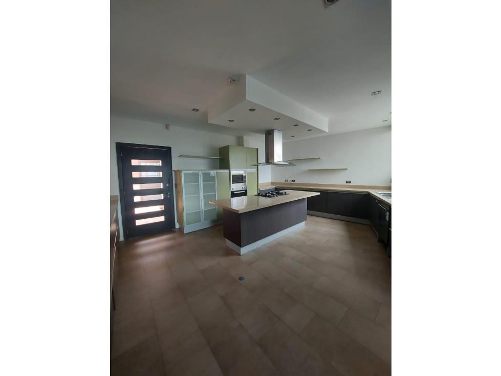 CASA DE LUJO EN ALQUILER CAMPO ALEGRE — foto 3