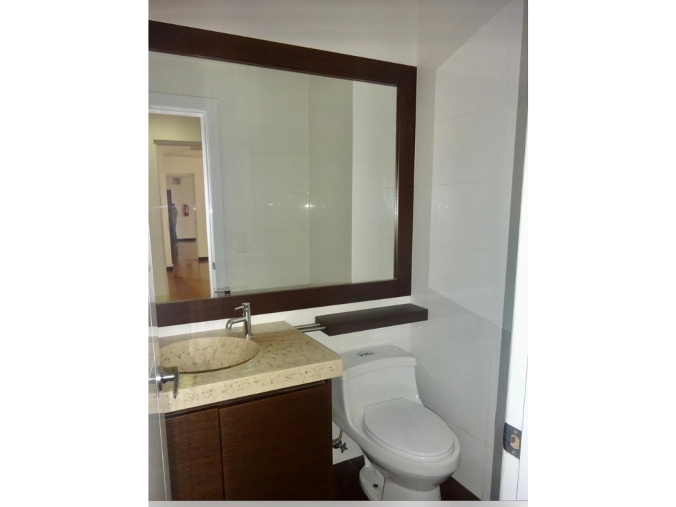 OFICINA CORPORATIVA EN ALQUILER O VENTA AV. SHYRIS — foto 3