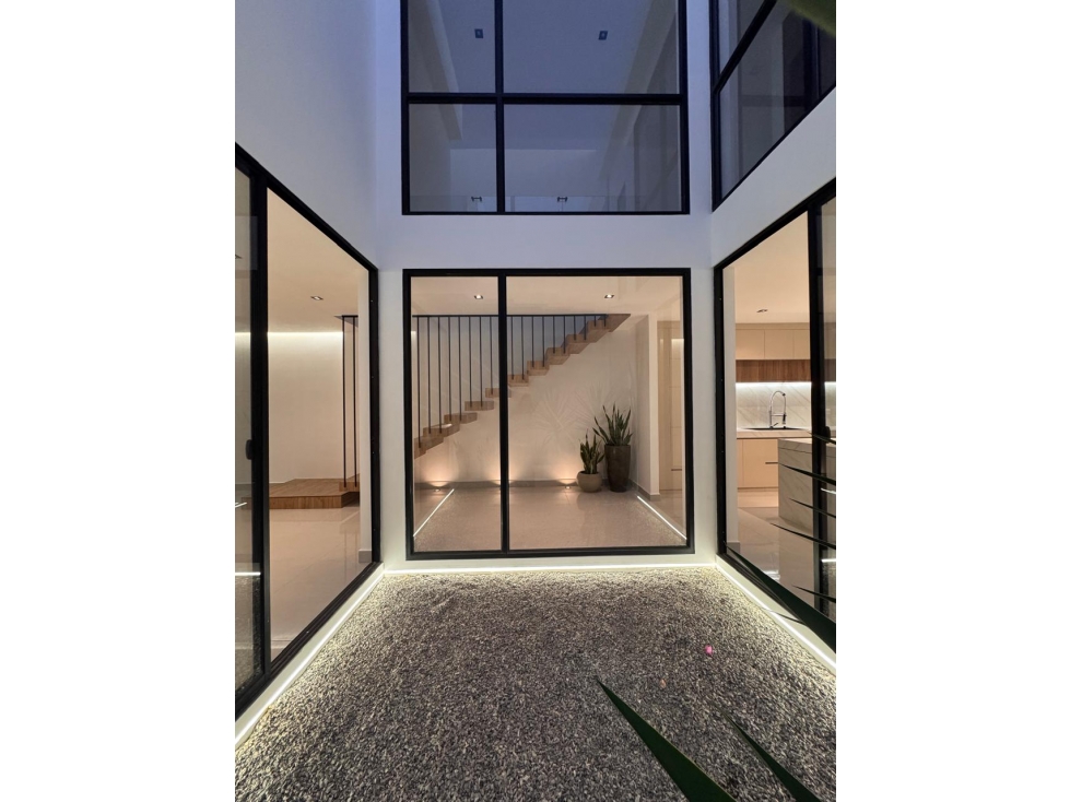 MODERNA CASA EN VENTA SALINAS, A METROS DEL MAR CON SEGURIDAD 24H00 — foto 4