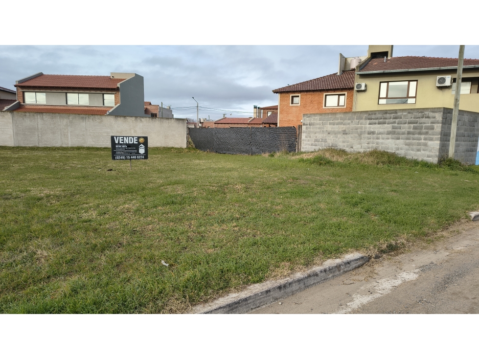 Lote en venta Frente a plaza - Bº Mirage - 1