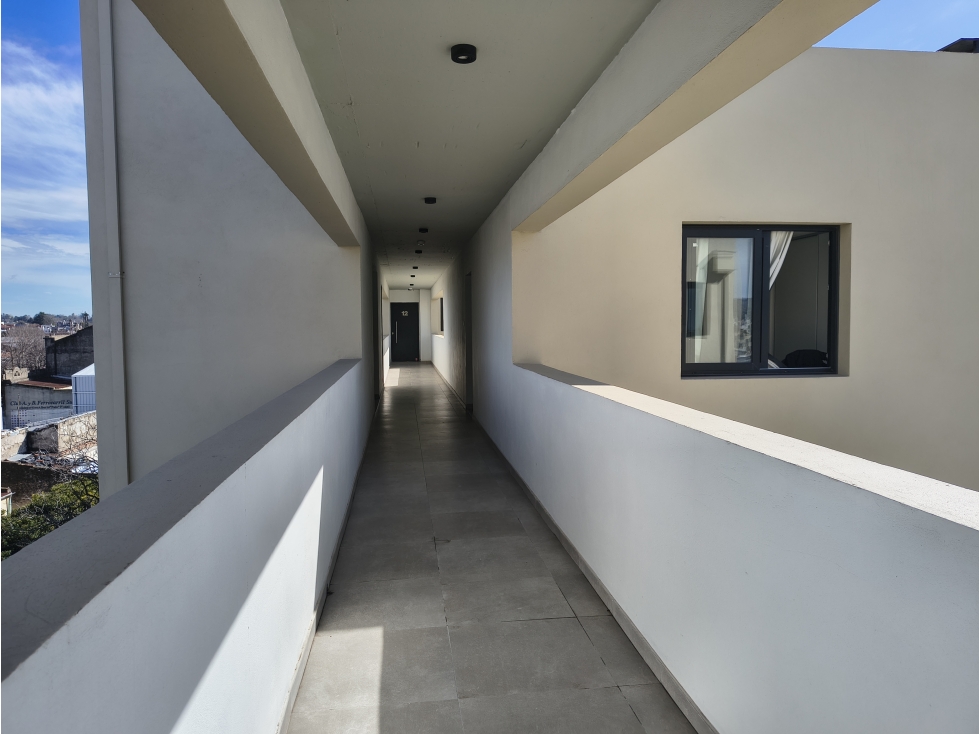Dpto. Dos Dormitorios de Categoría a Estrenar. En Venta en Tandil — foto 4