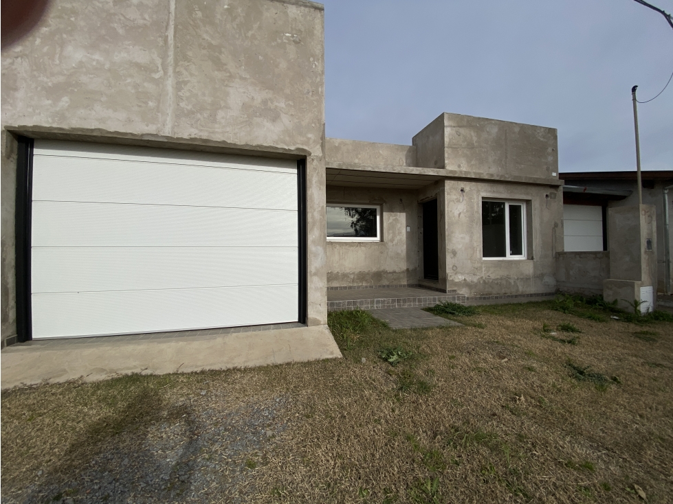 EN VENTA CASA DE 3 DORMITORIOS A ESTRENAR - 2