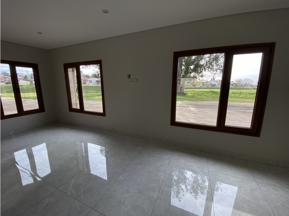 CASA DE DOS HABITACIONES A ESTRENAR EN TANDIL - 2