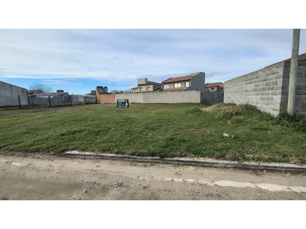 Lote en venta Frente a plaza - Bº Mirage - 2