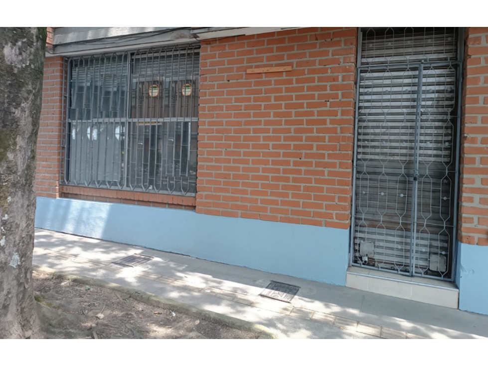 Arriendo Local en sector Estadio con la Av Colombia.