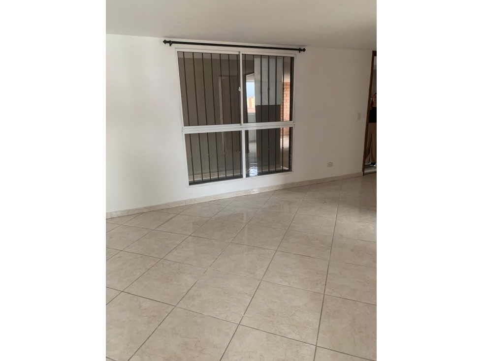 Laureles dos alcobas parqueadero, se arrienda — foto 2