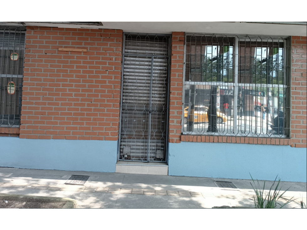 Arriendo Local en sector Estadio con la Av Colombia. — foto 2