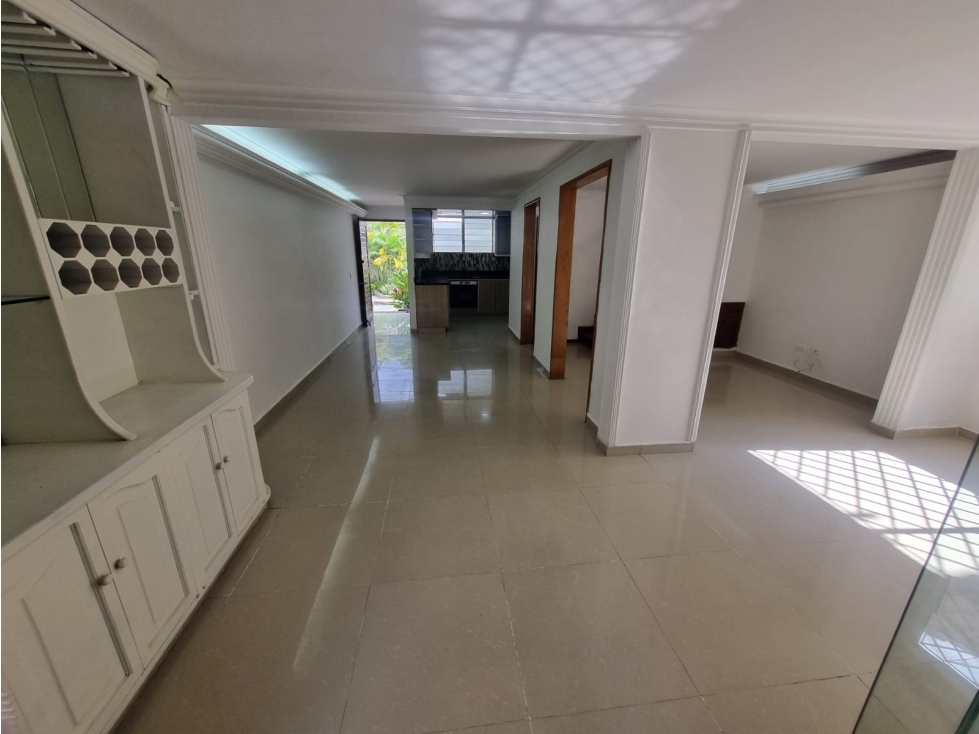 Se Vende Casa Calasanz parte Baja.
