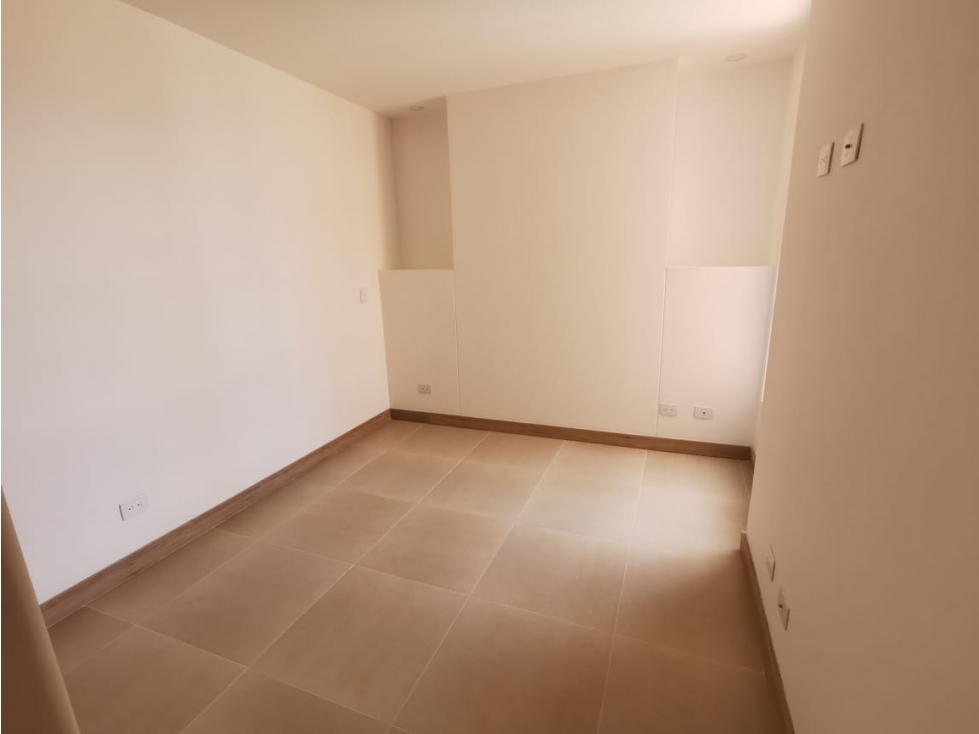 Vendo apartamento de 3 alcobas con garaje en Calasanz. — foto 6