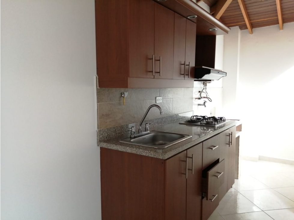 Se Arrienda Apartaestudio En Laureles Servicios Incluidos — foto 3