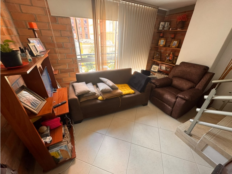 Se Vende Dúplex de 5 Alcobas y Parqueadero Propio — foto 3