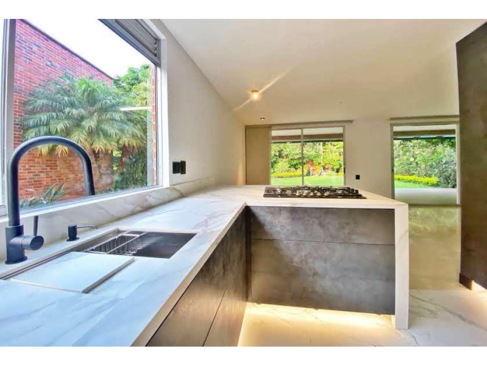 Casa en venta Envigado sector Zuñiga - 4